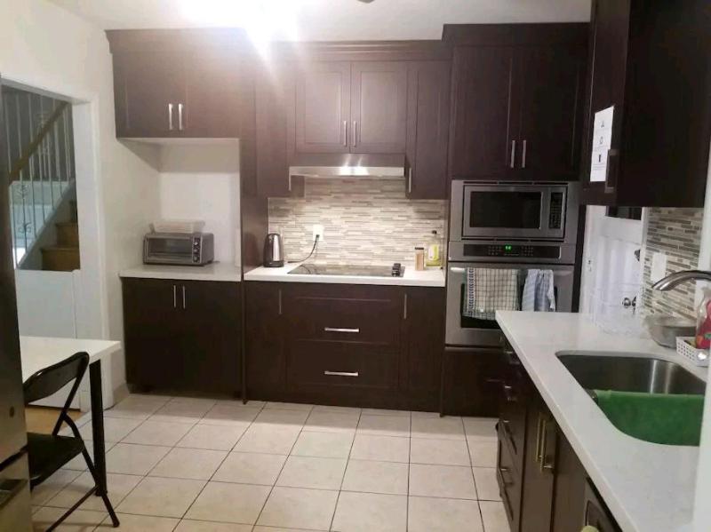 Private Rooms 5 Min Finch West Subway - York University Toronto Bagian luar foto
