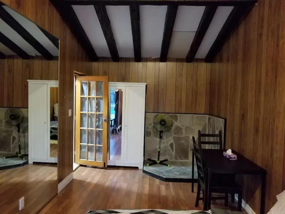 Private Rooms 5 Min Finch West Subway - York University Toronto Bagian luar foto