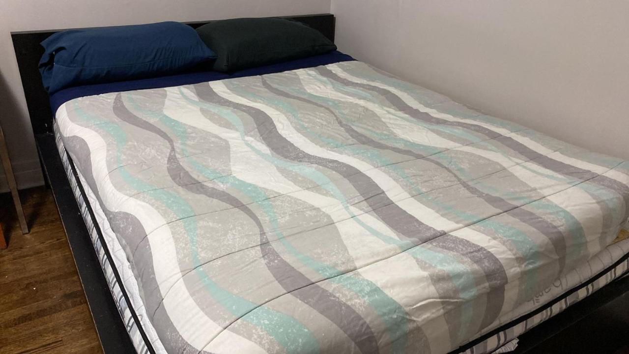 Private Rooms 5 Min Finch West Subway - York University Toronto Bagian luar foto