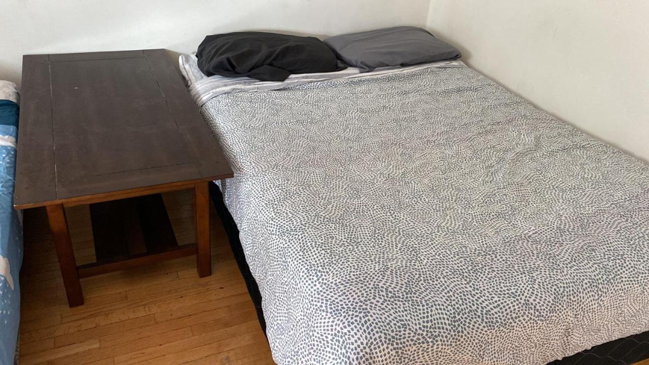 Private Rooms 5 Min Finch West Subway - York University Toronto Bagian luar foto
