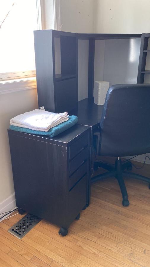 Private Rooms 5 Min Finch West Subway - York University Toronto Bagian luar foto