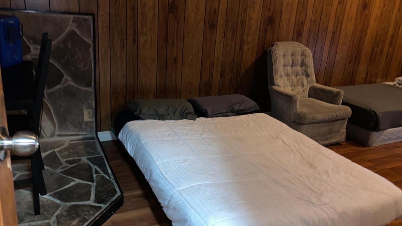 Private Rooms 5 Min Finch West Subway - York University Toronto Bagian luar foto